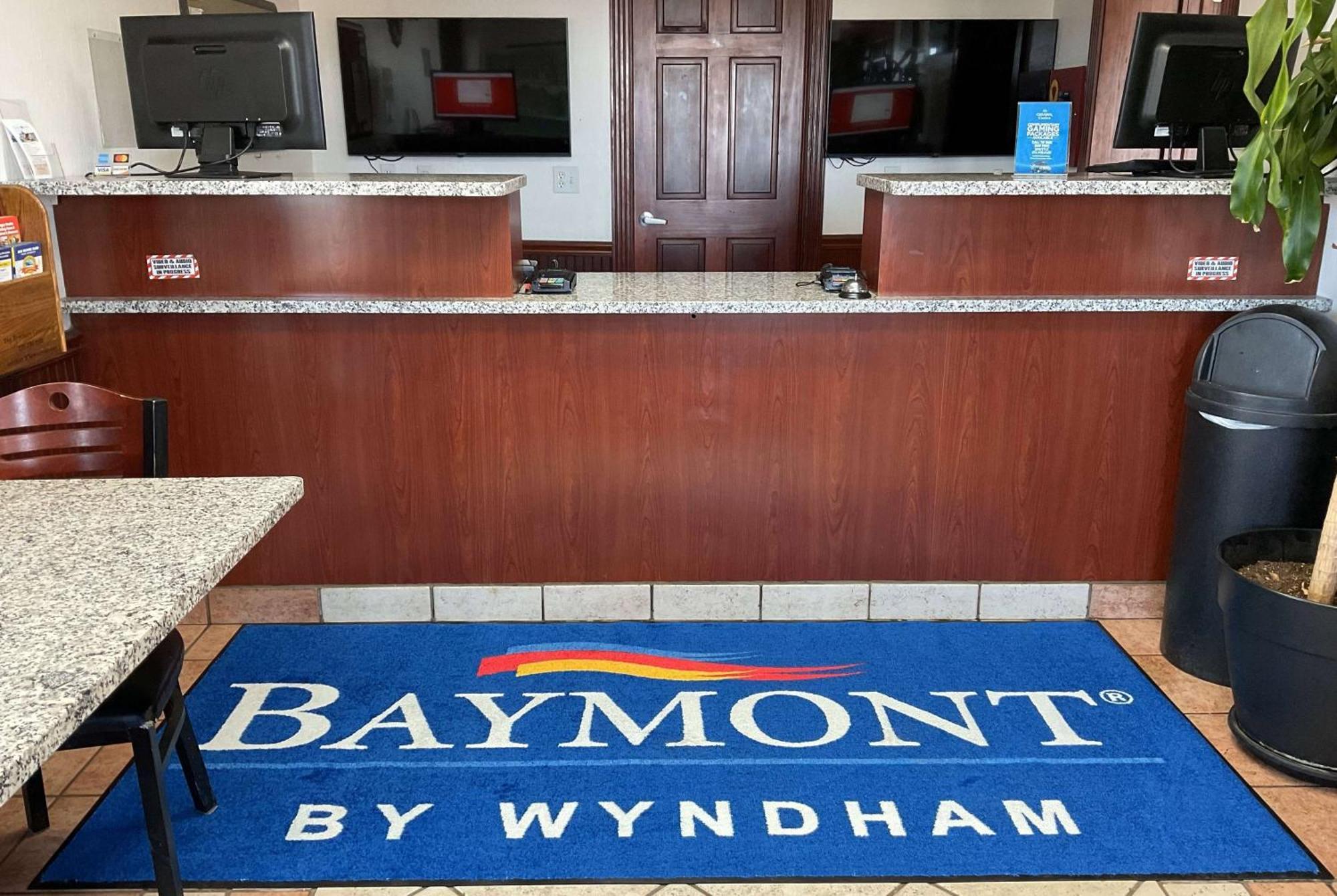 Baymont By Wyndham Petoskey Motel Exterior foto